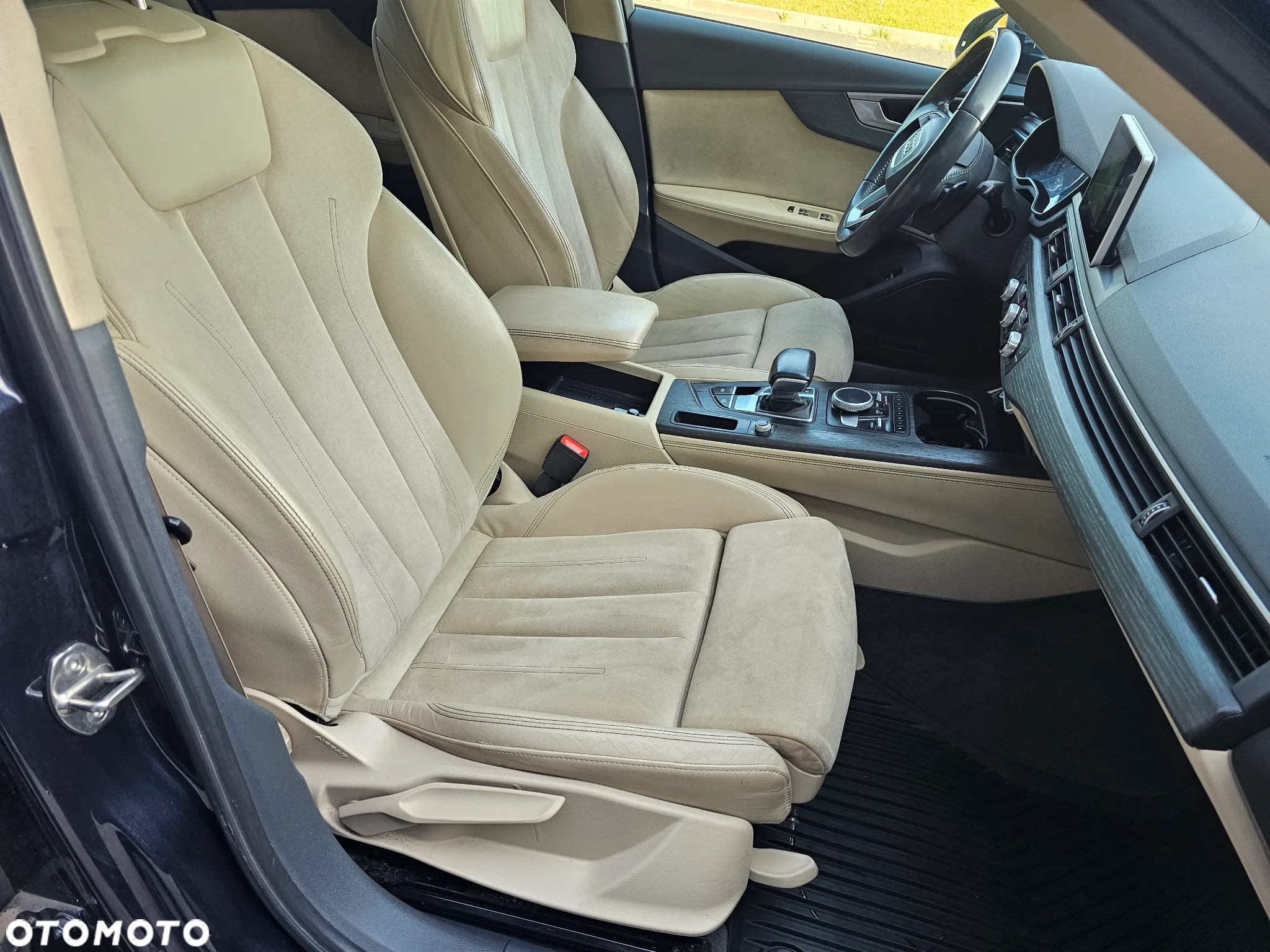 Audi A4 2.0 TDI S tronic - 11