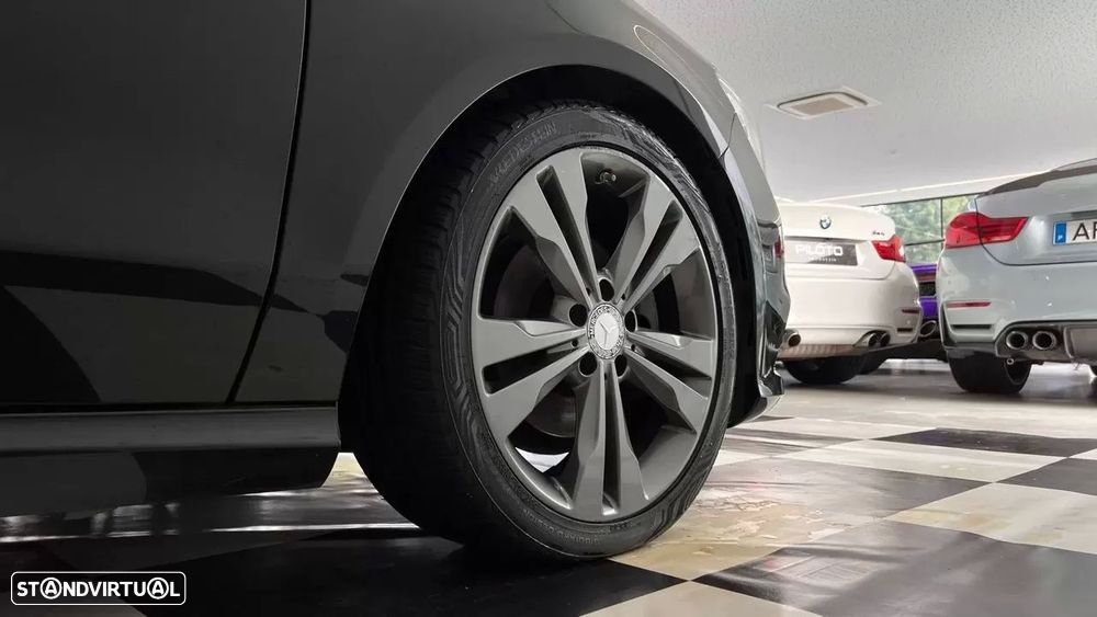 Mercedes-Benz CLA 180 d Shooting Brake Urban - 6