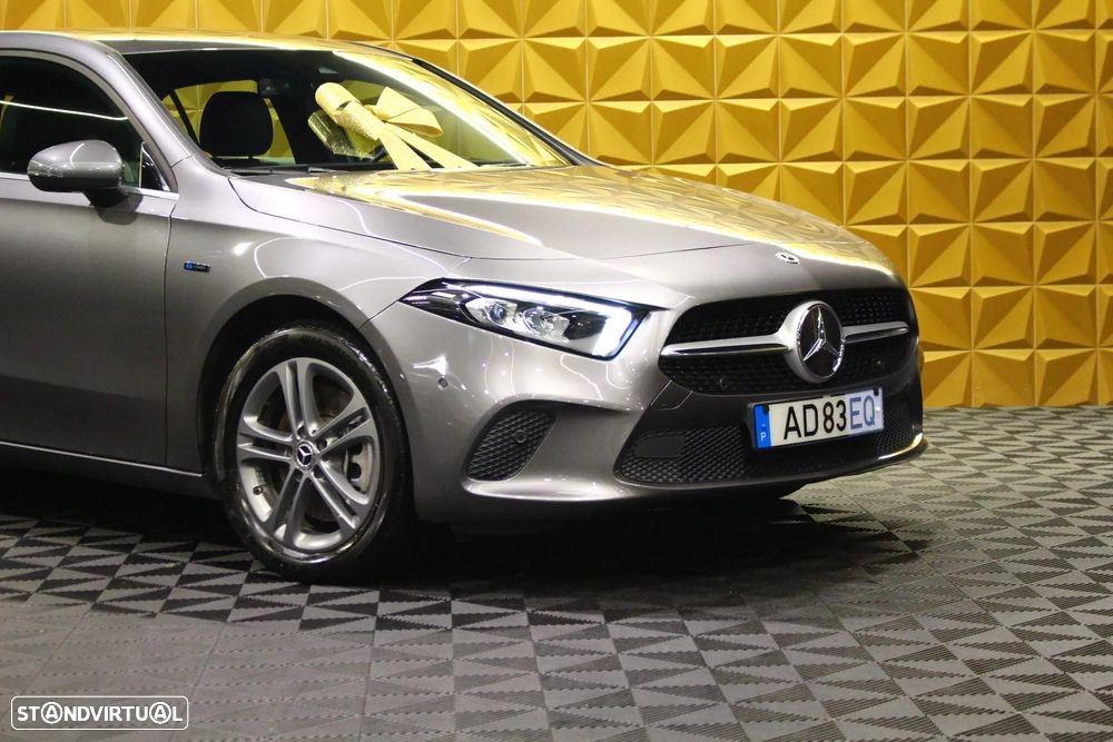 Mercedes-Benz A 250 e Progressive - 8