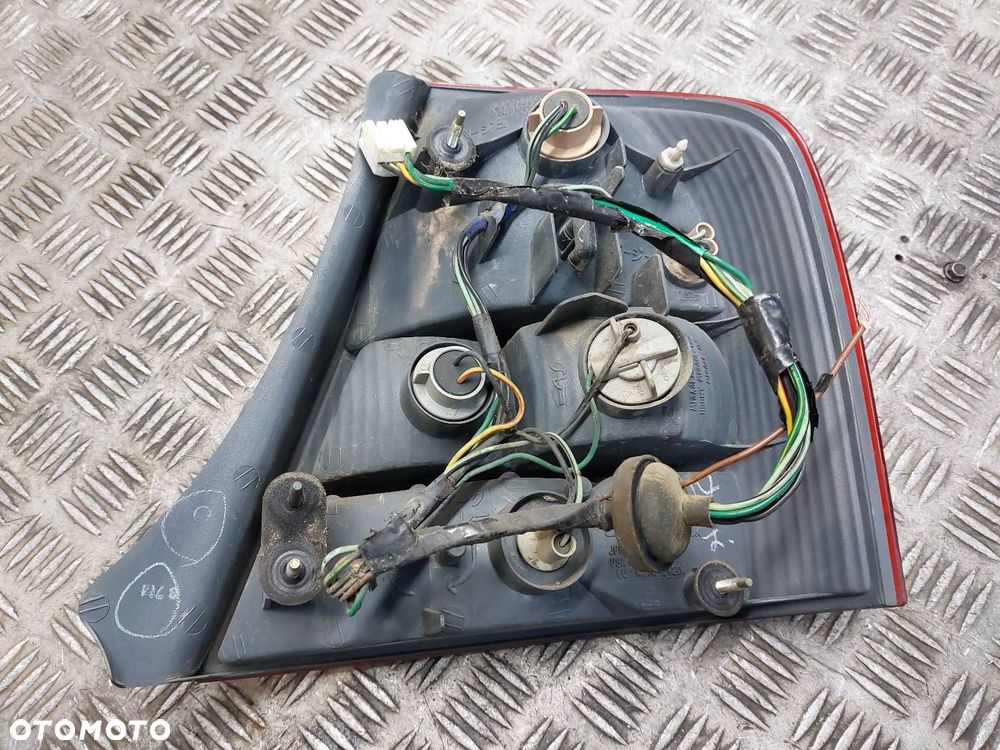 LAMPA LEWY TYŁ MAZDA 323 PROTEGE BJ - 3