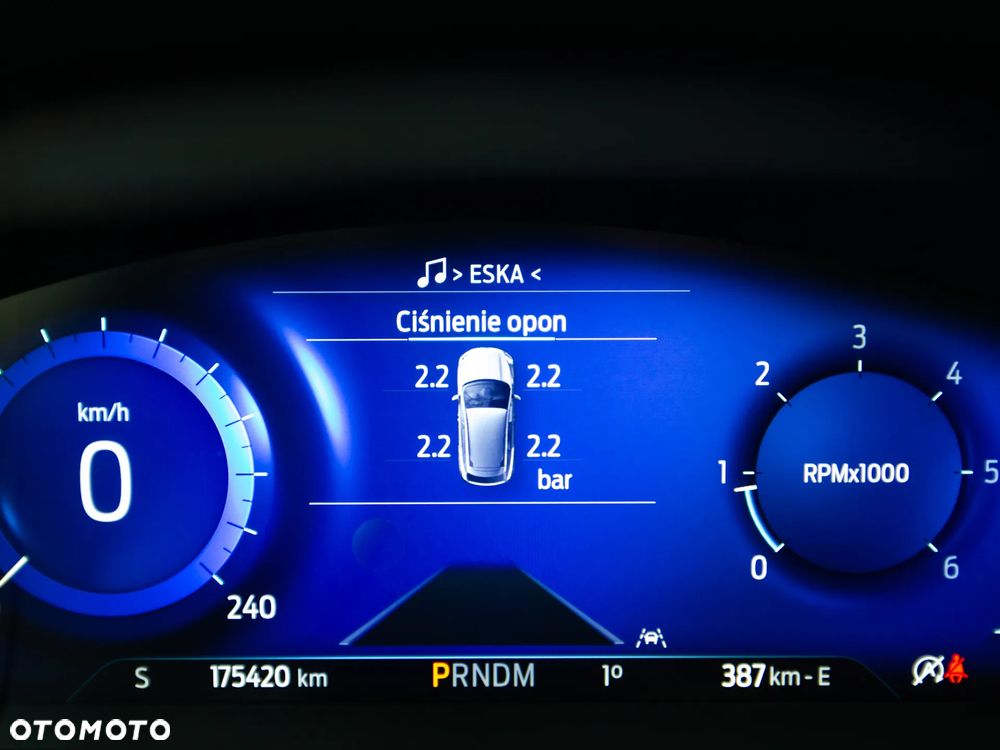 Ford Kuga 2.0 EcoBlue 4x4 ST-LINE X - 27