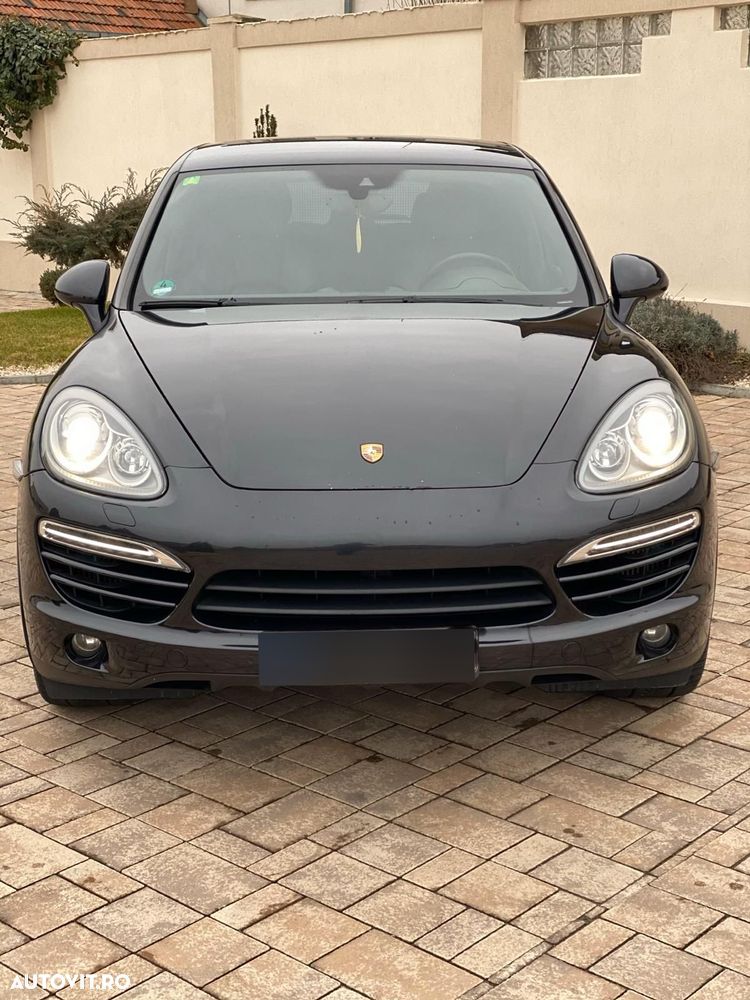 Porsche Cayenne - 1