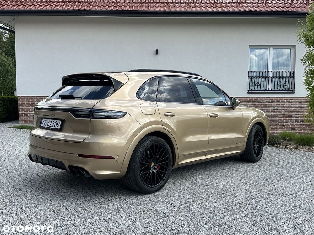 Porsche Cayenne - 9