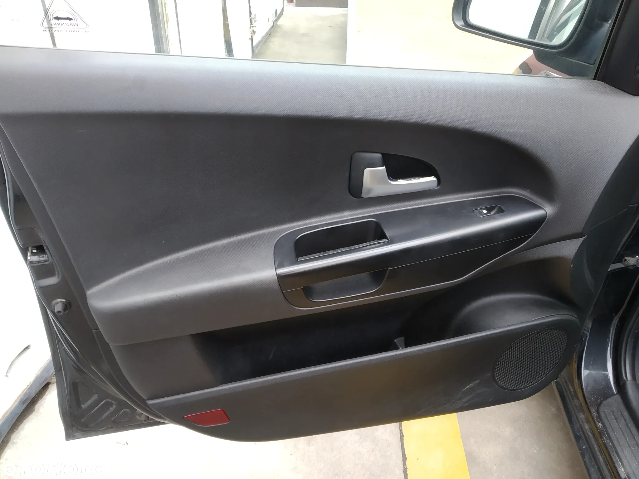 KIA CEED I 1.6 CRDI 06 - 09 - DRZWI PRZÓD TYL LEWE PRAWE UK 1K - 38