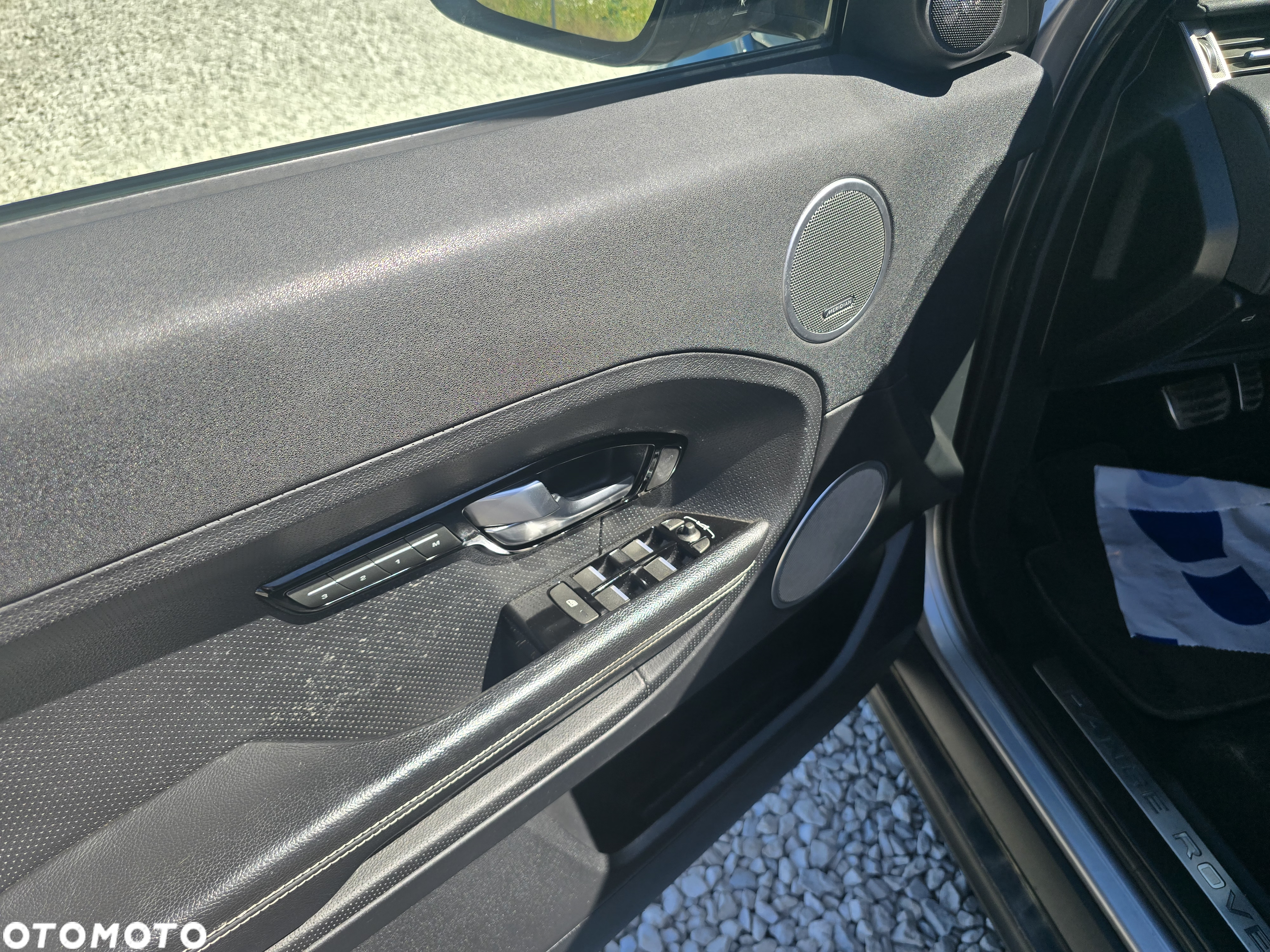 Land Rover Range Rover Evoque Si4 SkyView Edition - 26
