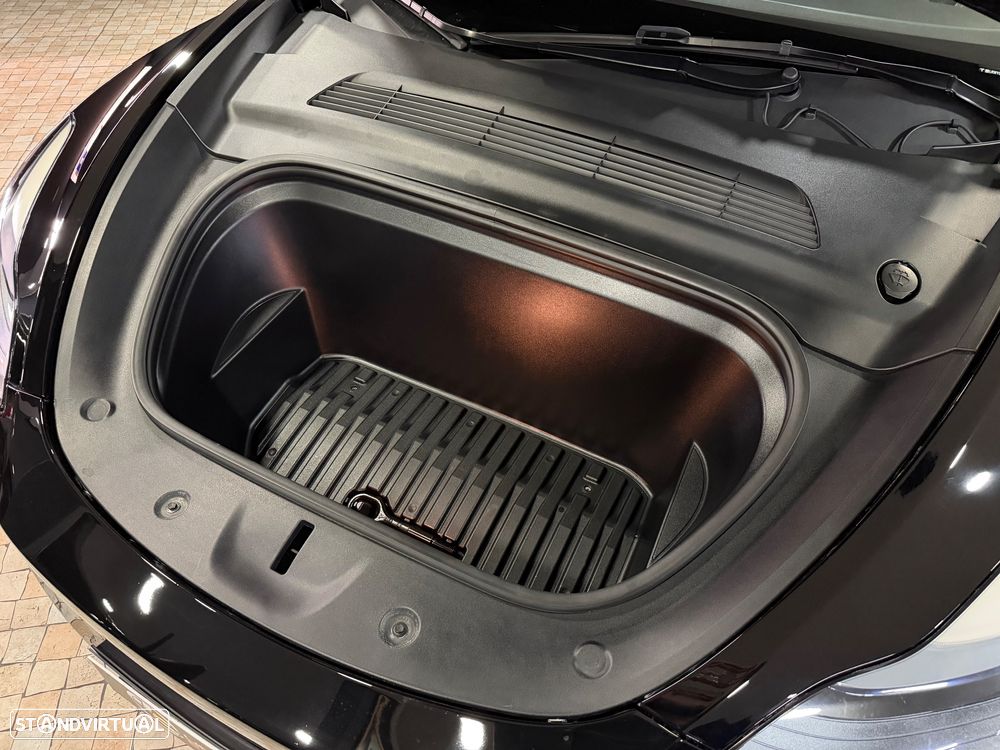 Tesla Model Y Long Range Tração Integral - 20