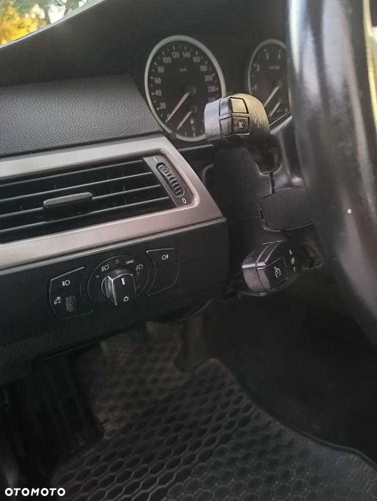 BMW Seria 5 - 21
