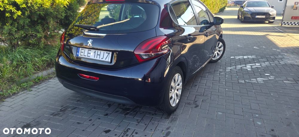Peugeot 208 1.2 PureTech GPF Signature S&S - 18