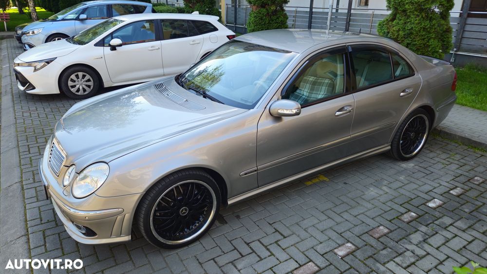 Mercedes-Benz E 200 KOMPRESSOR Automatik Elegance Sport Edition - 29