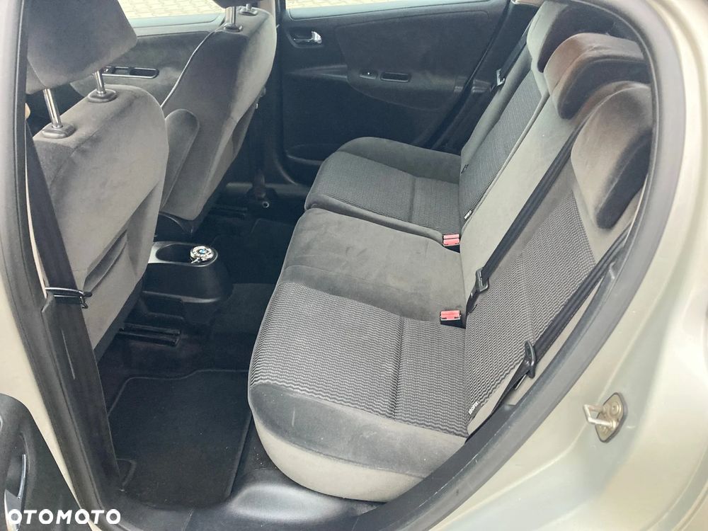 Peugeot 207 1.6 HDi - 10