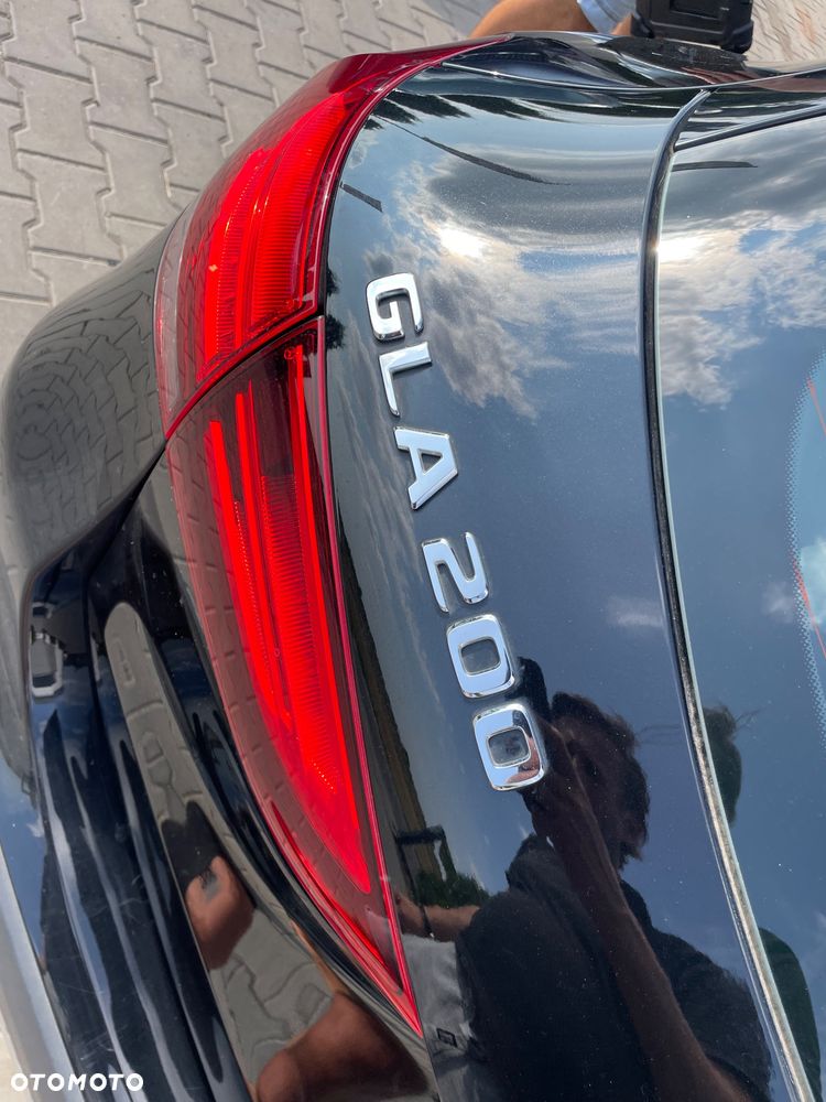Mercedes-Benz GLA 200 7G-DCT Edition 1 - 12