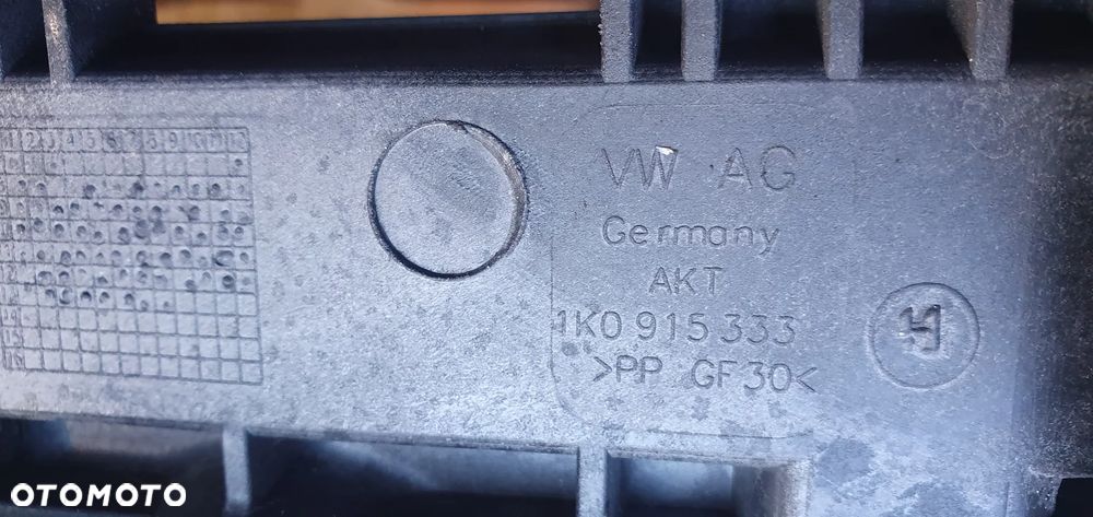 Obudowa podstawa akumulatora VW Tiguan I Lift 3C0915443A 3C0915335 - 10