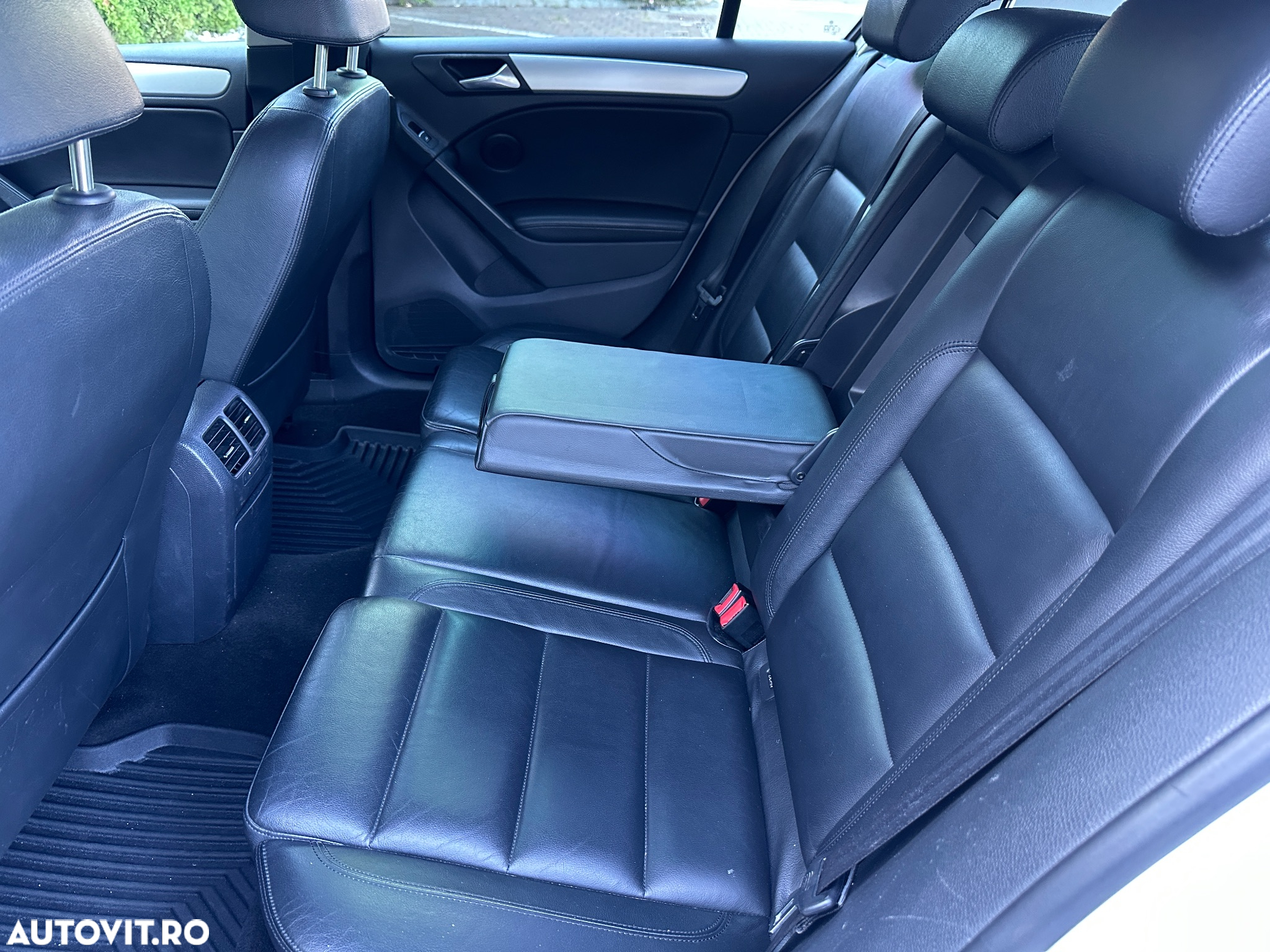 Volkswagen Golf 1.4 TSI Highline DSG - 8