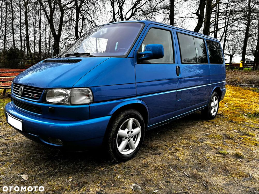 Volkswagen Multivan - 2