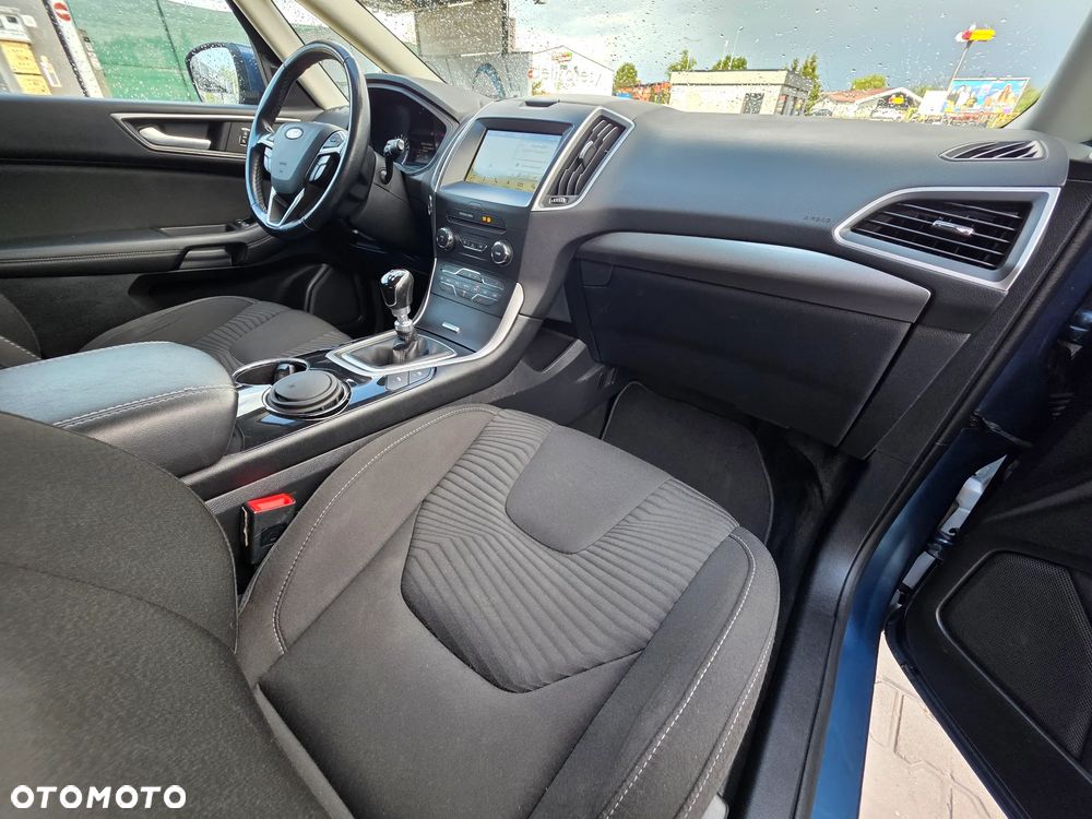 Ford S-Max - 12