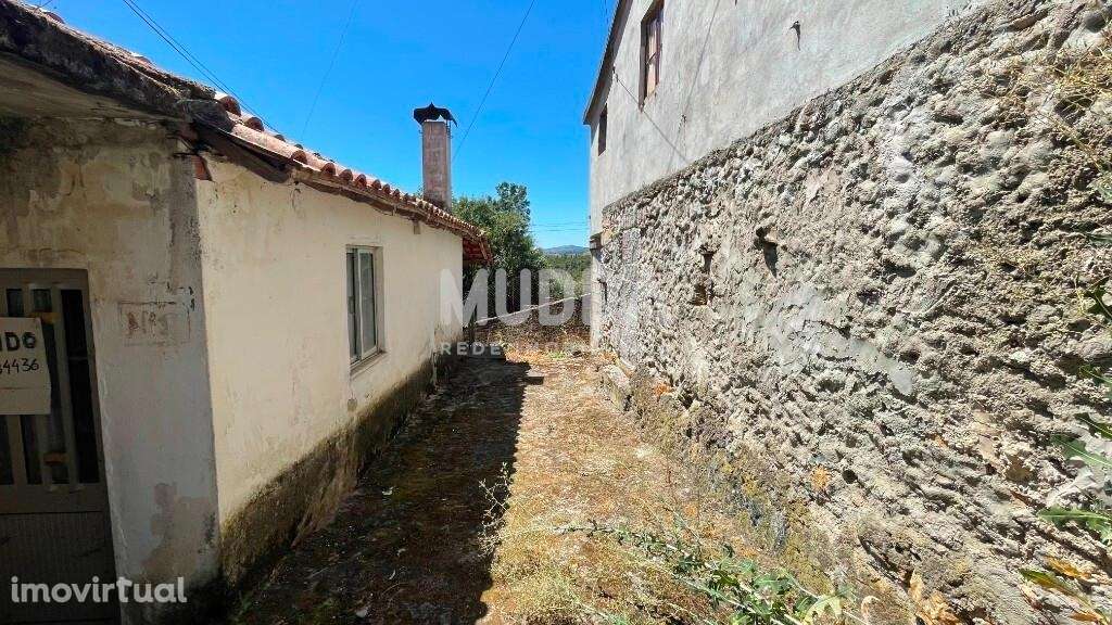 Moradia em Murça para recuperar - Grande imagem: 2/18