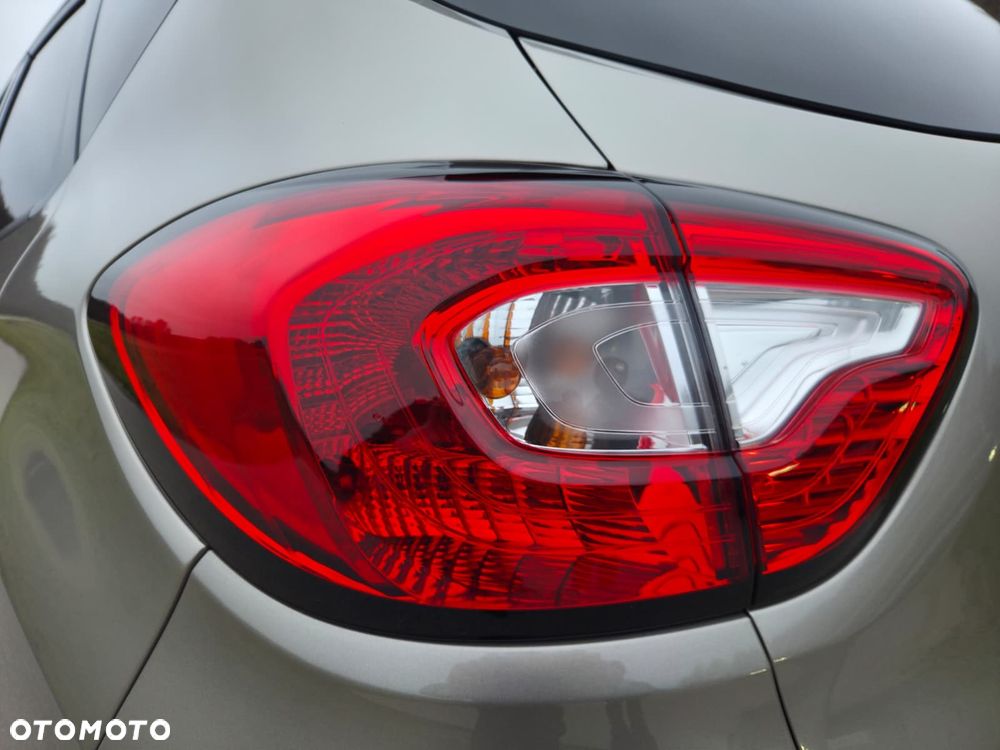 Renault Captur 1.2 TCe Helly Hansen EDC - 24