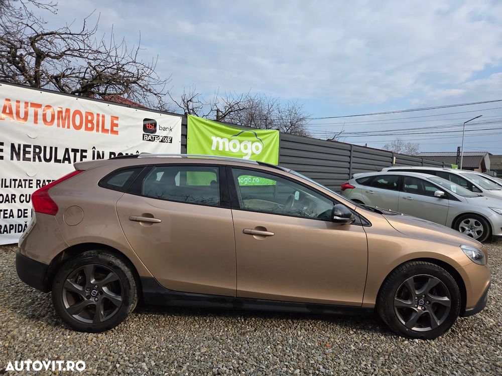 Volvo V40 D2 R Design - 11