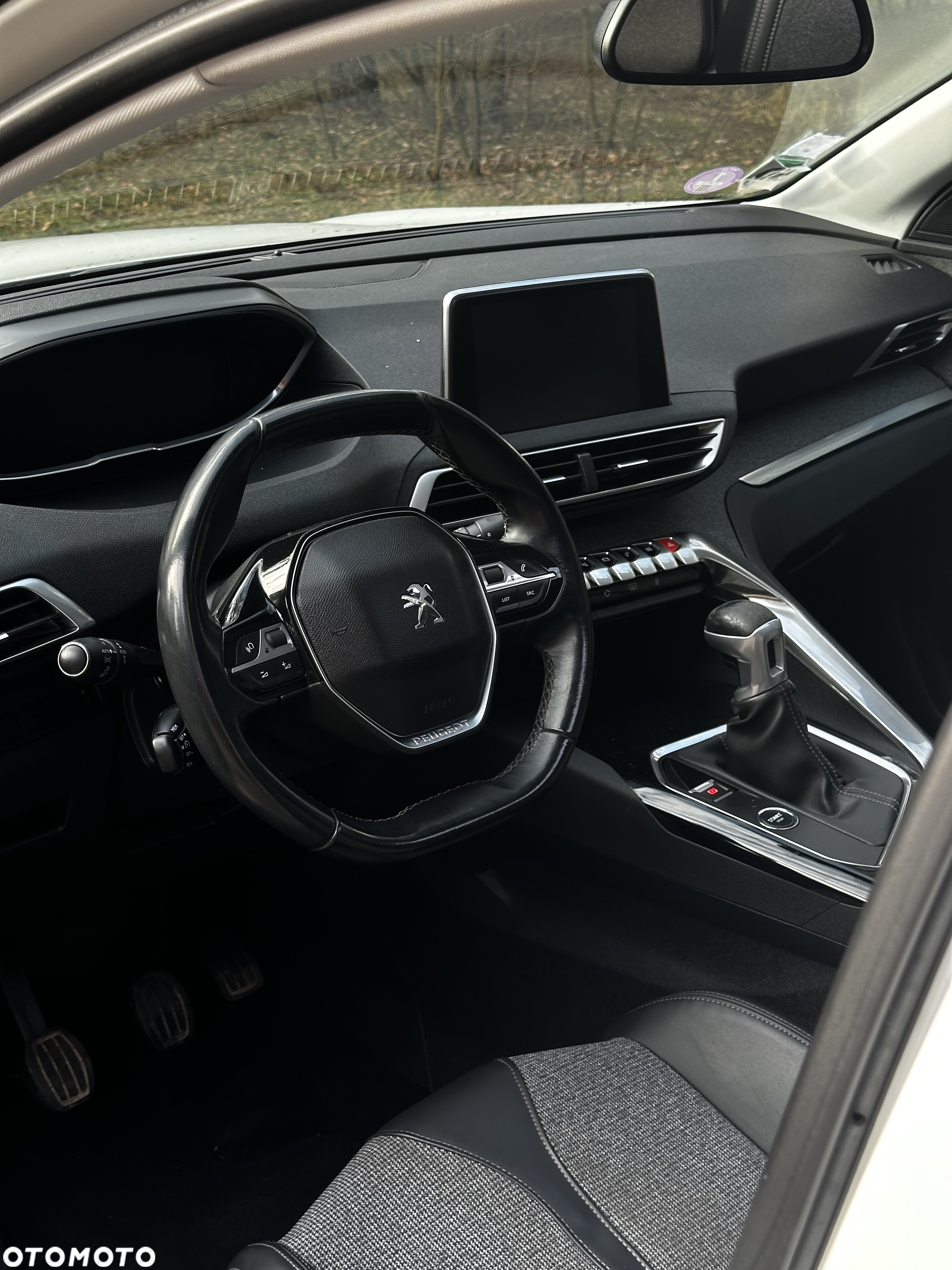 Peugeot 3008 1.2 PureTech Allure S&S - 8