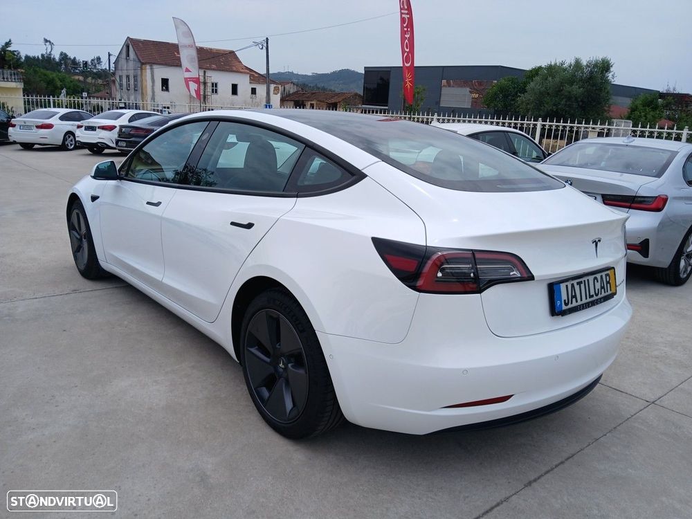 Tesla Model 3 - 7