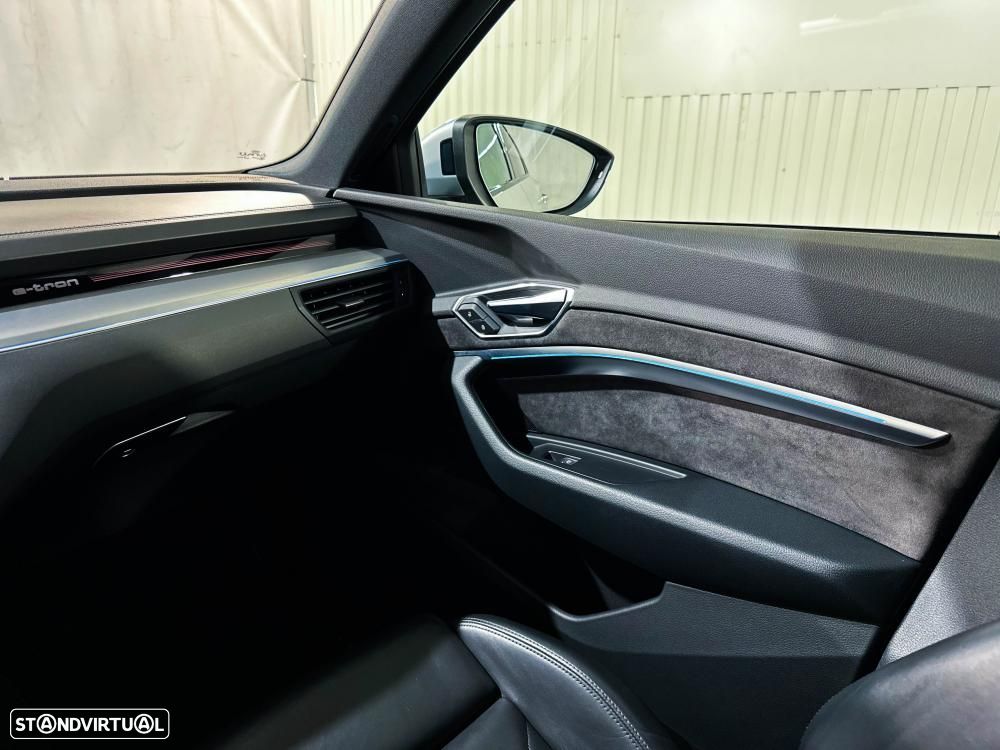Audi e-tron 50 quattro S line - 24