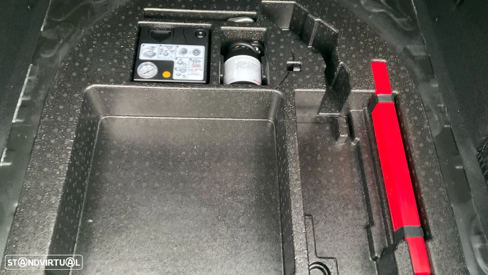 MG ZS EV 72.6 kWh Luxury - 40