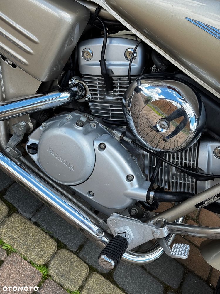 Honda VT - 13