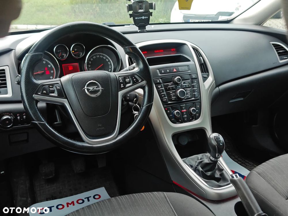 Opel Astra 1.4 T Cosmo - 15