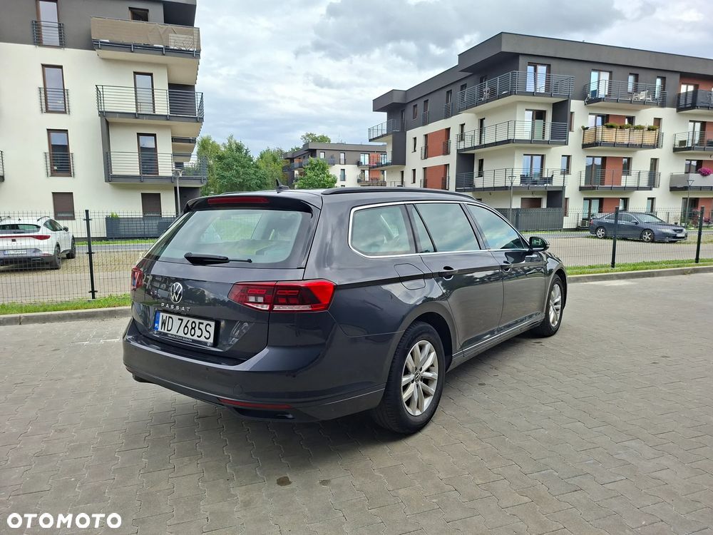 Volkswagen Passat Variant 2.0 TDI EVO Business DSG - 4