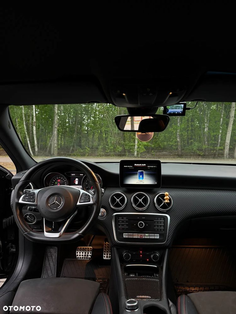 Mercedes-Benz Klasa A 220 4-Matic AMG Line - 14
