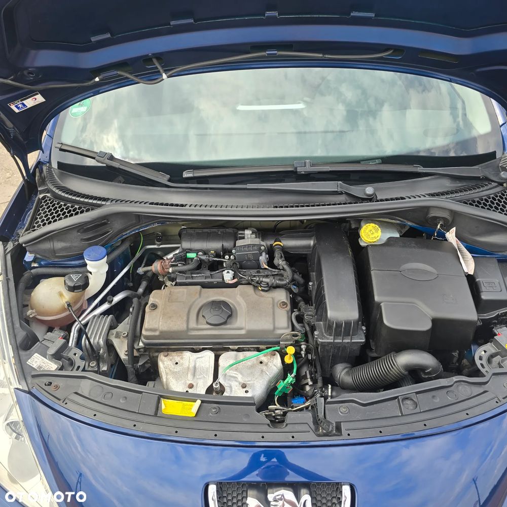 Peugeot 207 75 Urban Move - 17