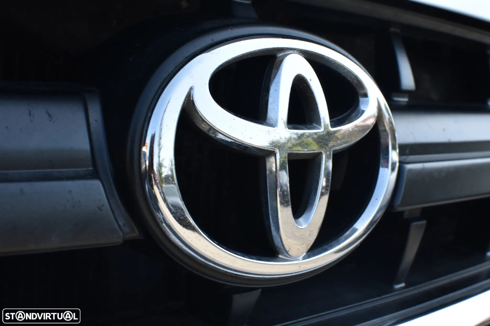 Toyota Hilux - 22