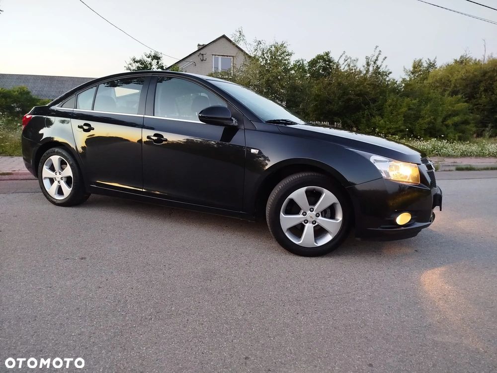 Chevrolet Cruze 1.8 LT - 16