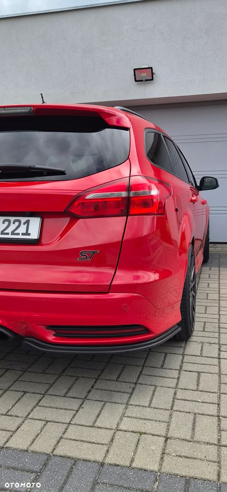 Ford Focus 2.0 EcoBoost ST mit Leder-Exclusiv-Paket - 10