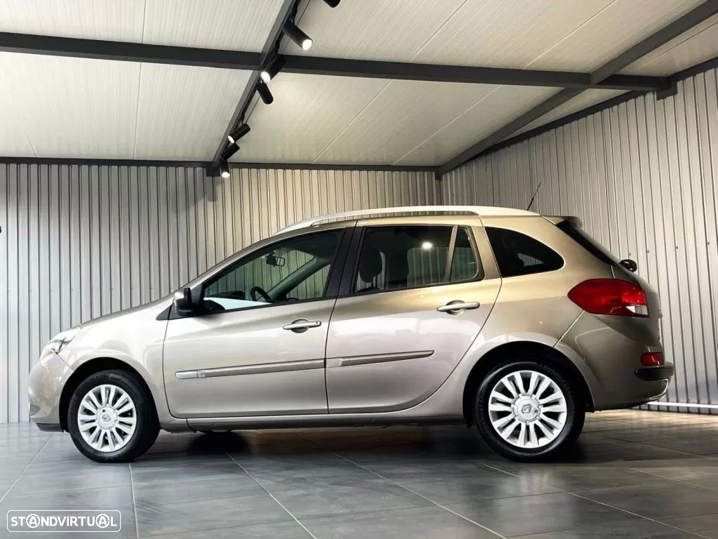 Renault Clio Break 1.2 16V Confort - 14