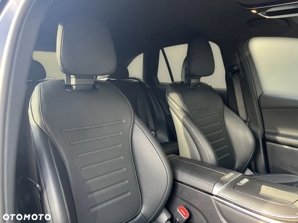 Mercedes-Benz GLC - 12