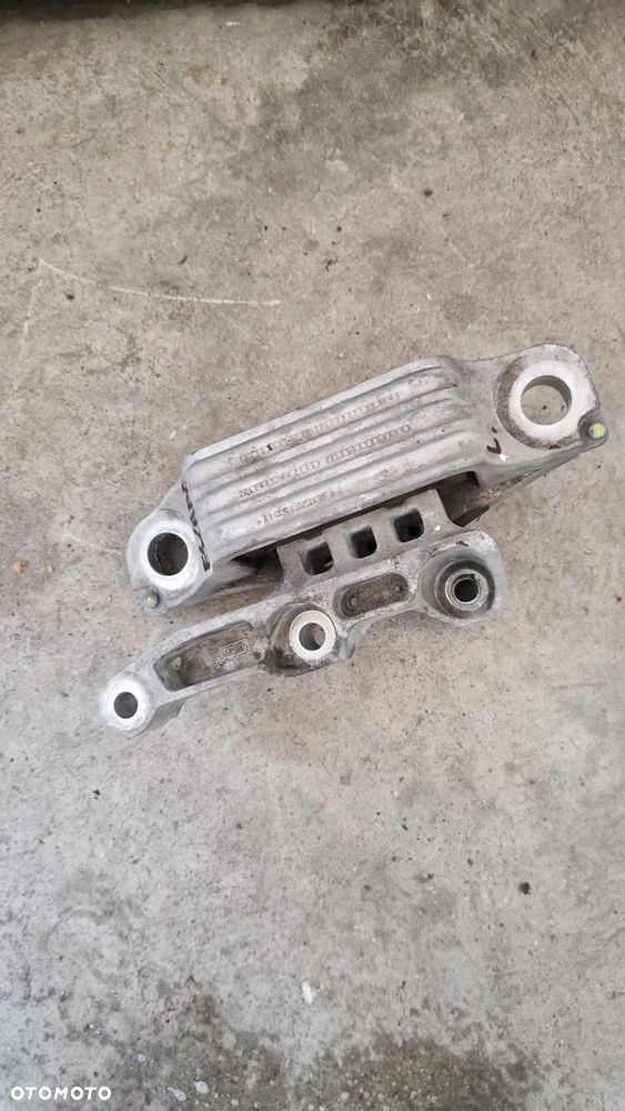 Ford Escape IV poduszka silnika lewa 2020 - 1