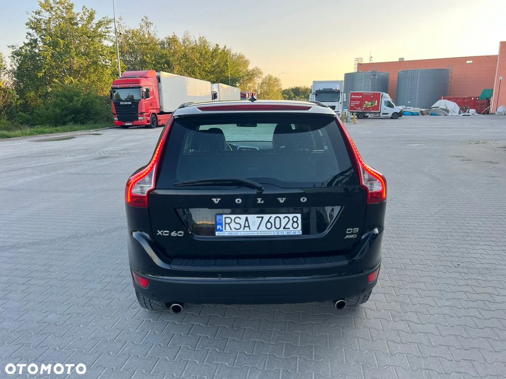 Volvo XC 60 2.4D AWD Momentum - 16
