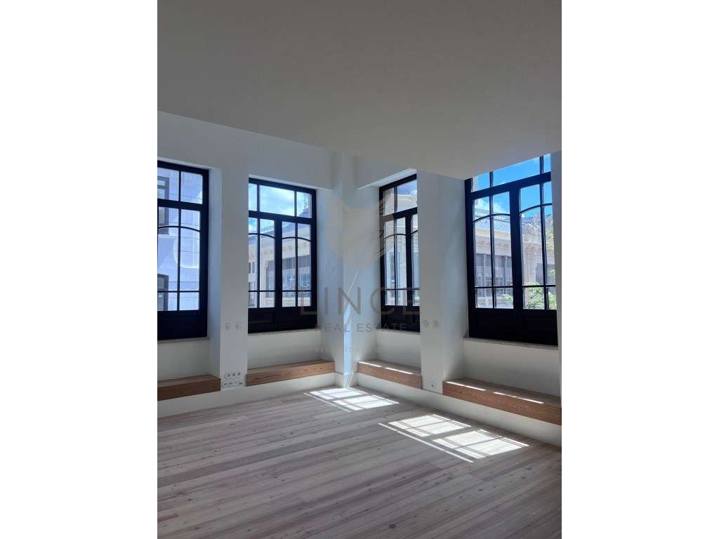 Apartamento T3 em prédio emblemático no centro da cidade, Porto - Grande imagem: 4/28