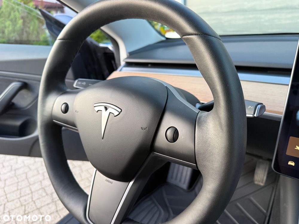Tesla Model 3 - 29