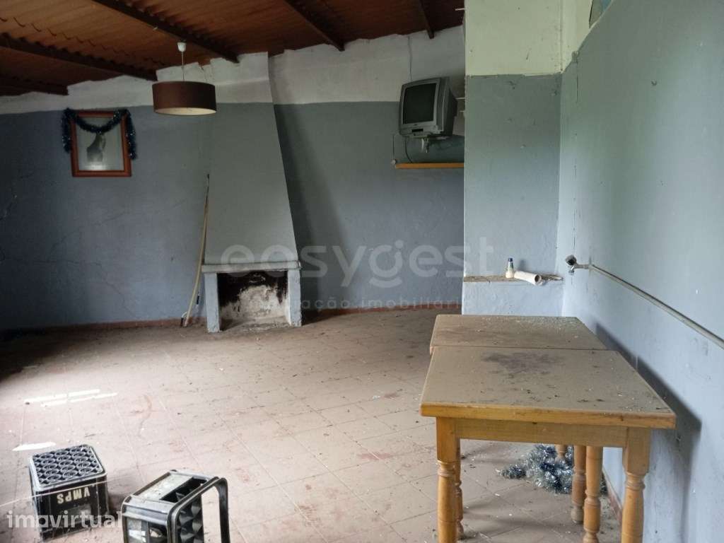Café com comércio para recuperar localizado em aldeia de Baleizão - Grande imagem: 3/12