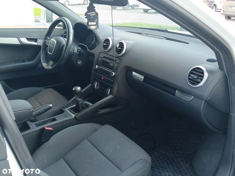 Audi A3 Sportback 1.4 TFSI Attraction - 11