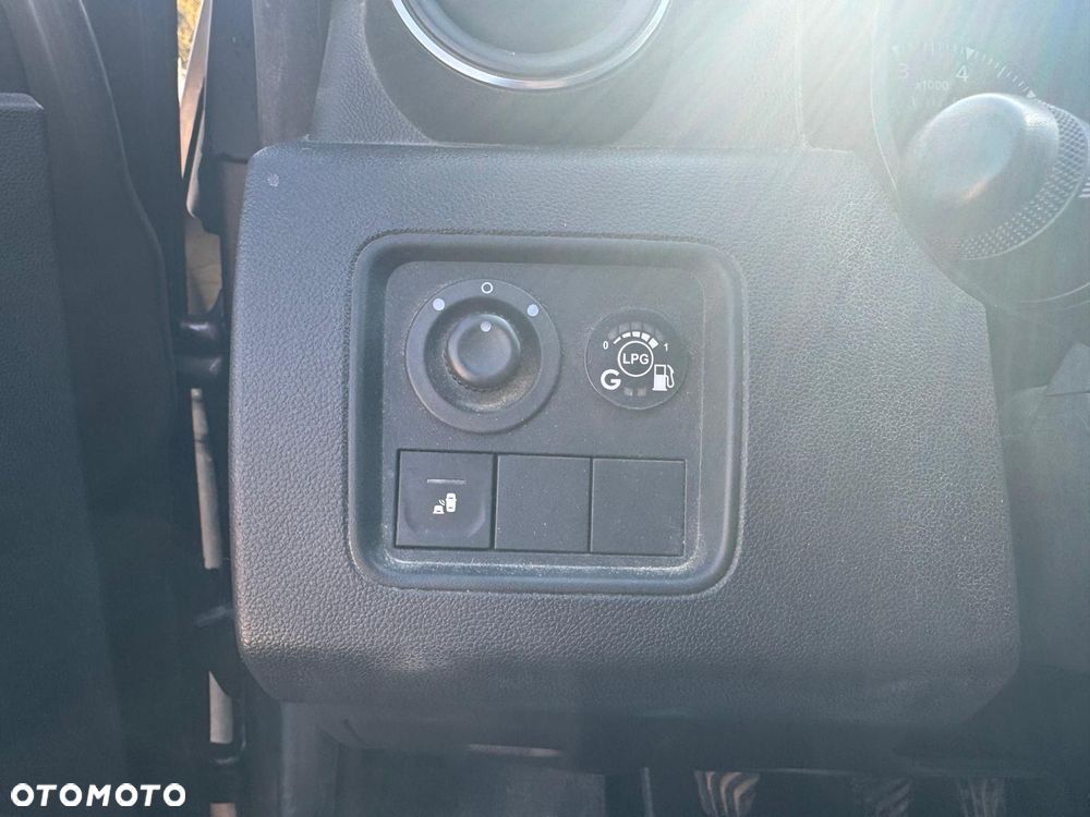 Dacia Duster 1.6 SCe Comfort - 17