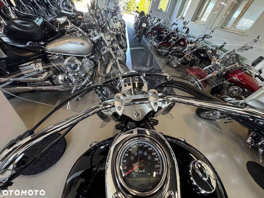 Suzuki Intruder - 21