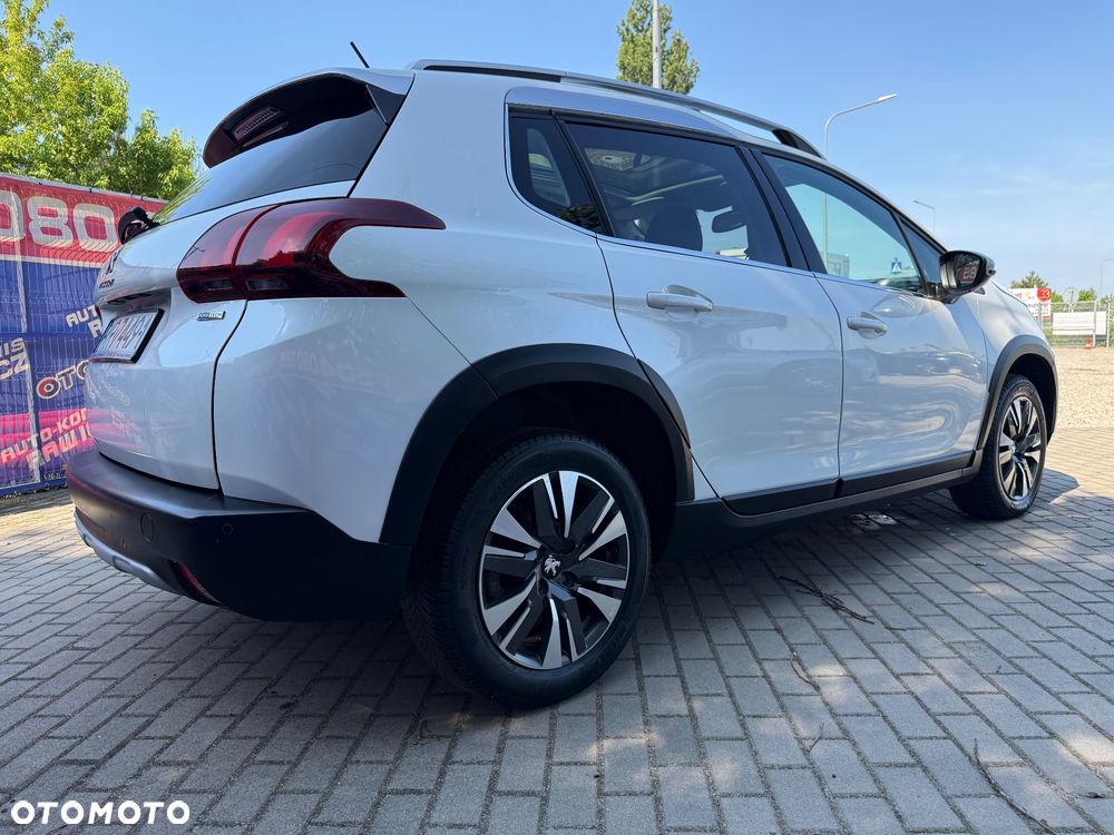 Peugeot 2008 PureTech 110 Stop&Start GT-Line Edition - 24
