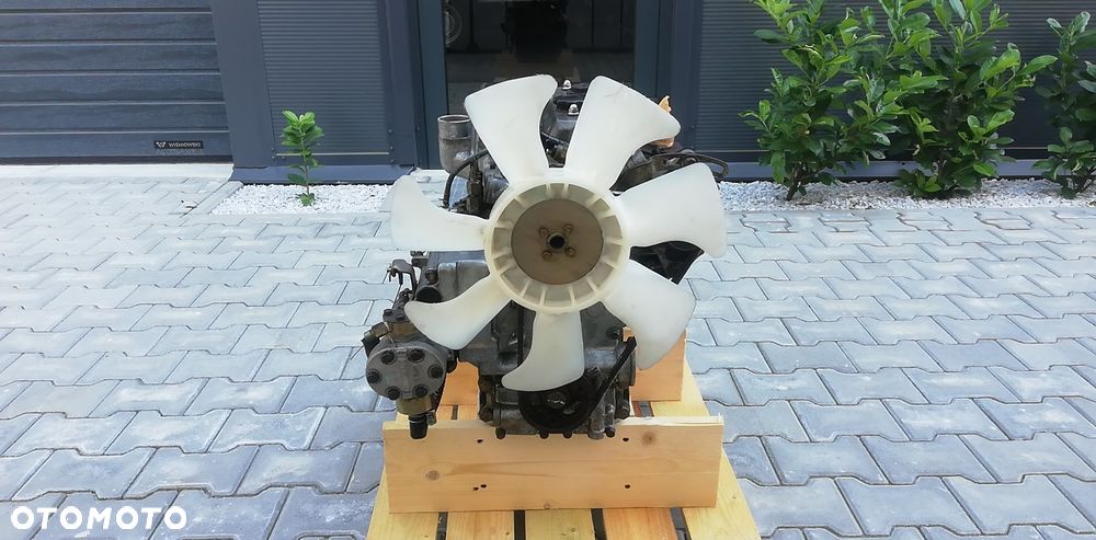 SILNIK ISEKI E3CC E3CD 1,363L 19,12 kW 12500 zł netto - 2
