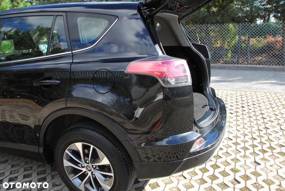 Toyota RAV4 - 10
