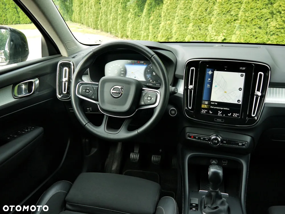 Volvo XC 40 T3 Momentum - 16