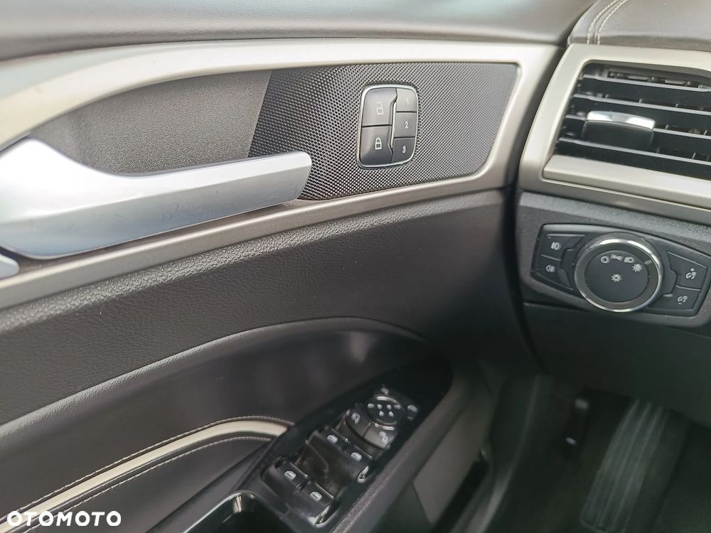 Ford Mondeo Vignale 2.0 TDCi Bi-Turbo PowerShift - 28