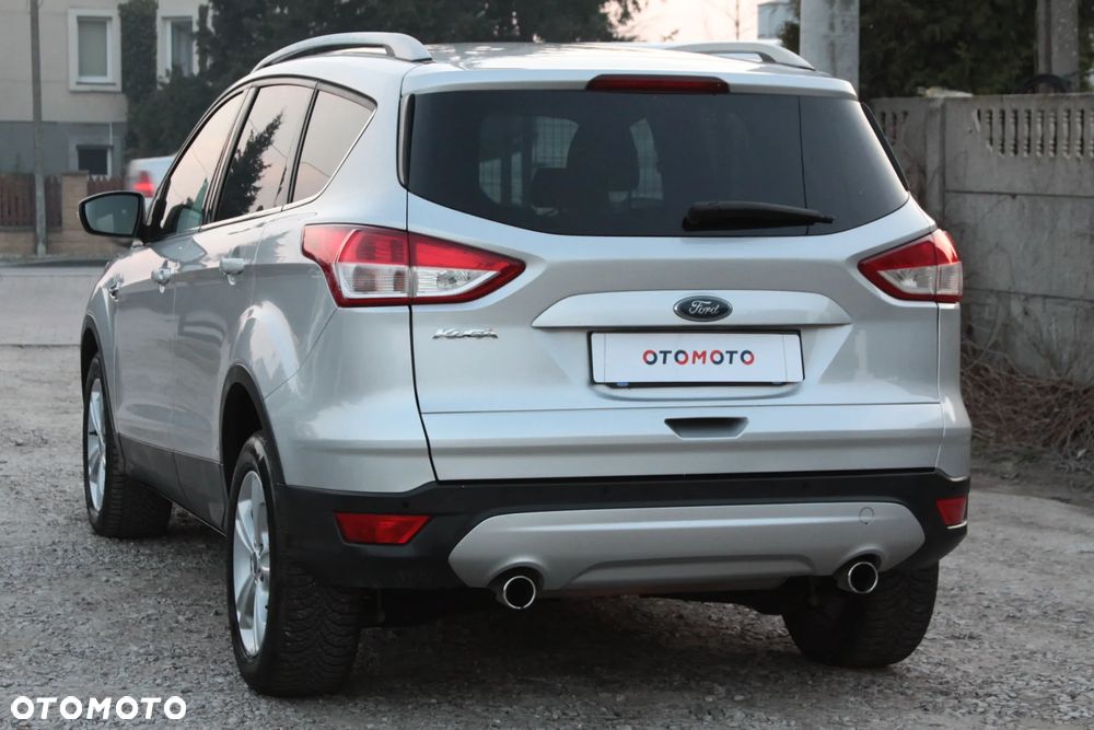 Ford Kuga 2.0 TDCi 2x4 Titanium - 9